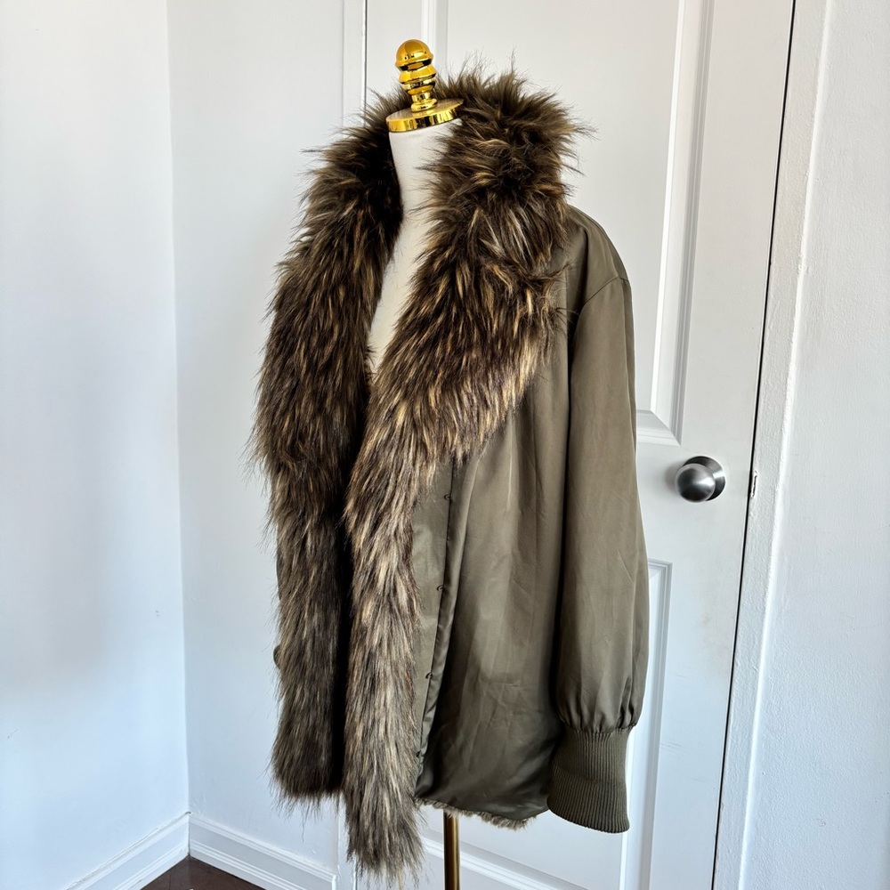ZARA WOMAN Green Jacket with fur collar and lining - Picture 3 of 6